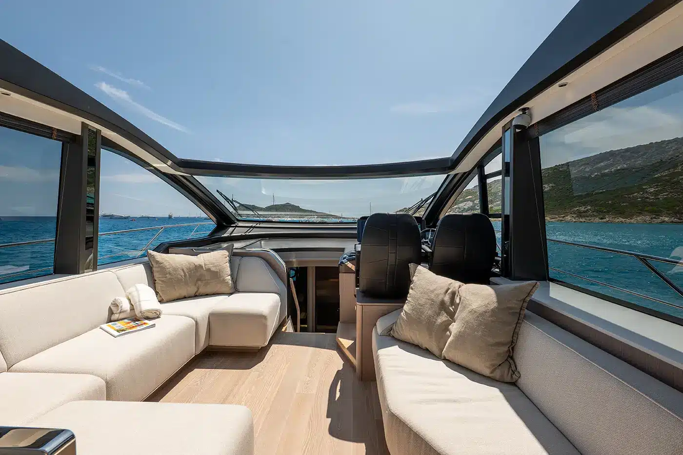 bateaux neufs sunseeker 65 interieur 6 1